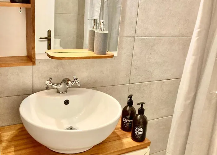 Eleana הרסוניסוס